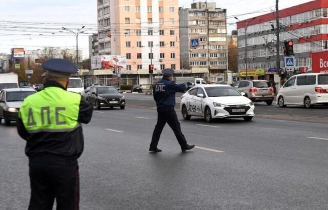 В Тверской области провели "масочный" рейд среди таксистов В Тверской области провели "масочный" рейд среди таксистов
