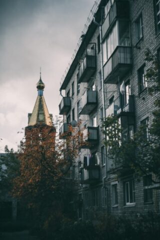 О чем рассказывают тверские дворы: фотограф передала атмосферу осени О чем рассказывают тверские дворы: фотограф передала атмосферу осени