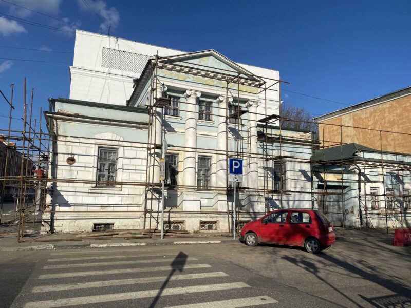В Твери началась реставрация усадьбы, построенной по проекту Росси В Твери началась реставрация усадьбы, построенной по проекту Росси