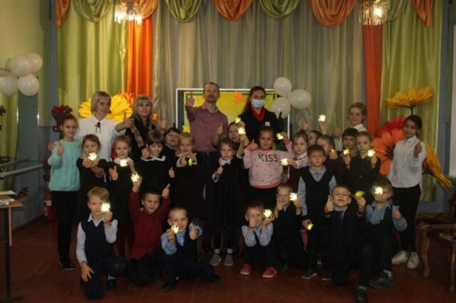 В Бологовском районе первоклассников посвятили в пешеходы