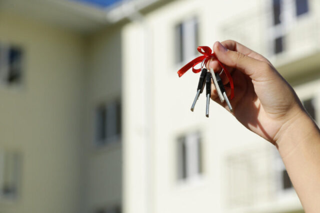 В Тверской области сироту обеспечат жильем Жительницу Тверской области по праву обеспечили жильем