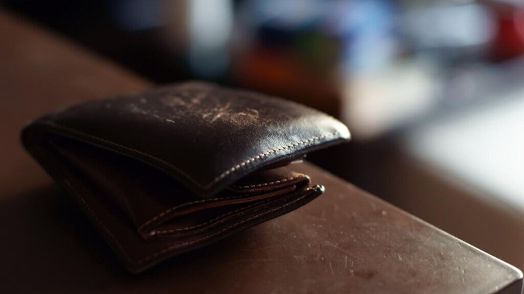 Жительница Тверской области украла чужой кошелёк с прилавка Жительница Тверской области украла чужой кошелёк с прилавка