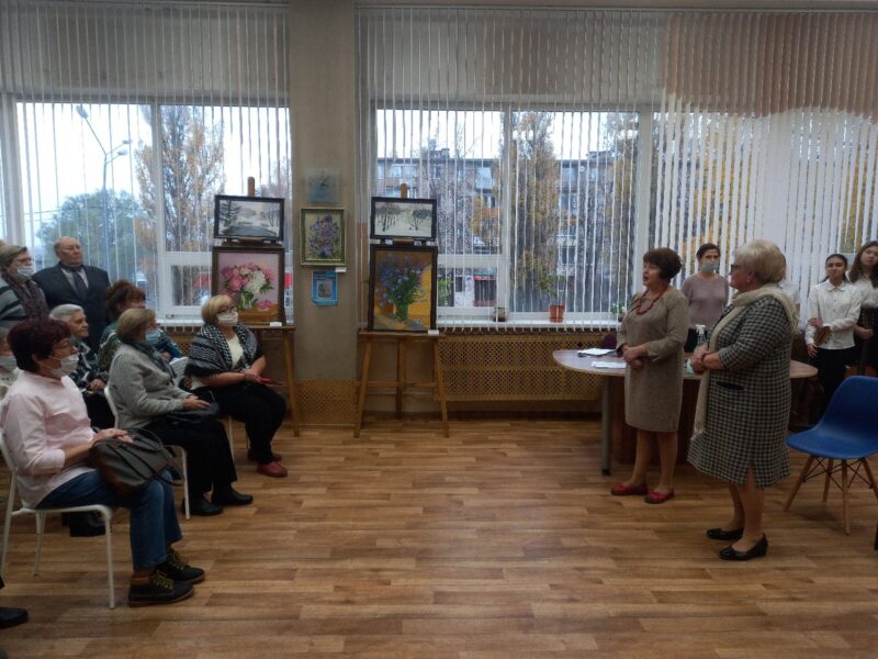 «Как прекрасен этот мир»: в Вышнем Волочке открылась выставка живописи