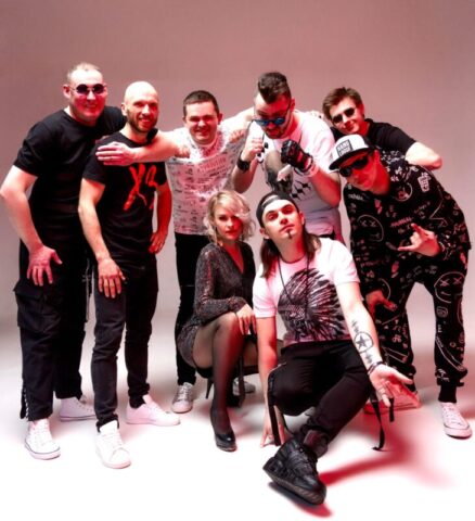 В Твери прозвучат лучшие хиты групп "Ленинград" и "Руки вверх"