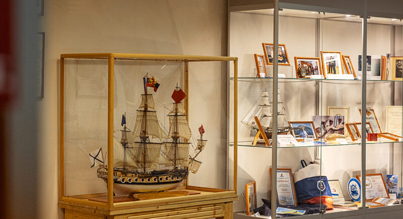 Вышневолоцкий краеведческий музей приглашает на выставку “Морская слава России”