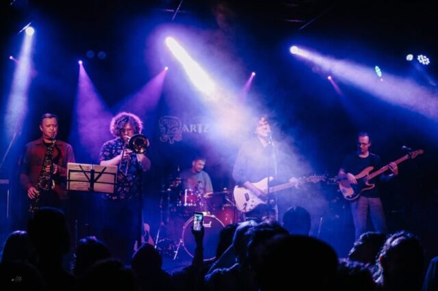 В Твери выступит музыкальный рок-коллектив "The Dartz" В Твери выступит музыкальный рок-коллектив "The Dartz"