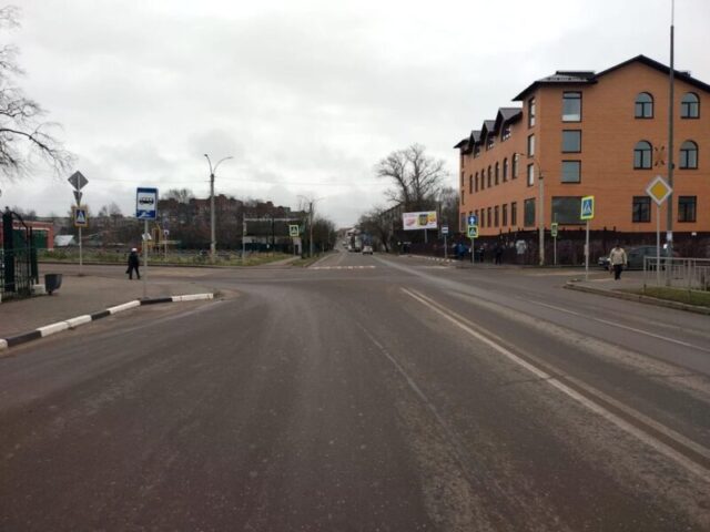 В Тверской области автомобиль наехал на пенсионерку
