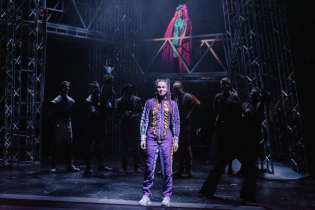 Тверской ТЮЗ предлагает отправиться в путешествие по просторам вселенной