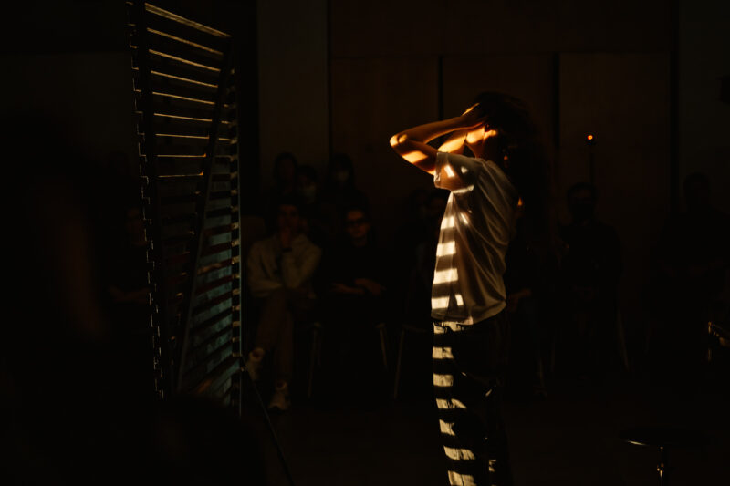 Тут мы все: в Тверском ТЮЗе Павел Макаров поставил спектакль о взрослении