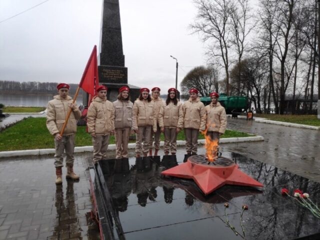 Юнармейцы из Тверской области почтили память павших бойцов Великой Отечественной войны