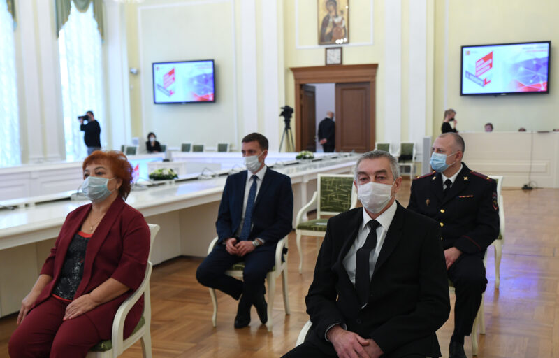 Игорь Руденя накануне Дня народного единства вручил государственные и региональные награды жителям Тверской области