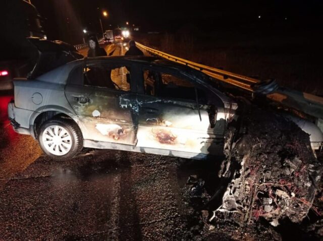 В результате ДТП в Тверской области загорелся автомобиль, водитель погиб