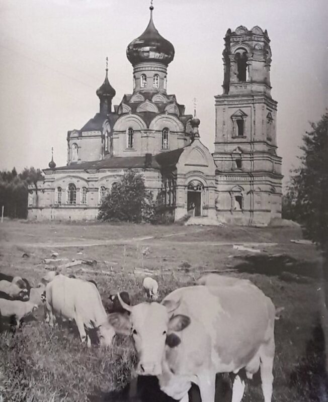 Блогер показала красочные фото старинной церкви в Тверской области