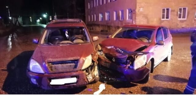 В Тверской области столкнулись две иномарки