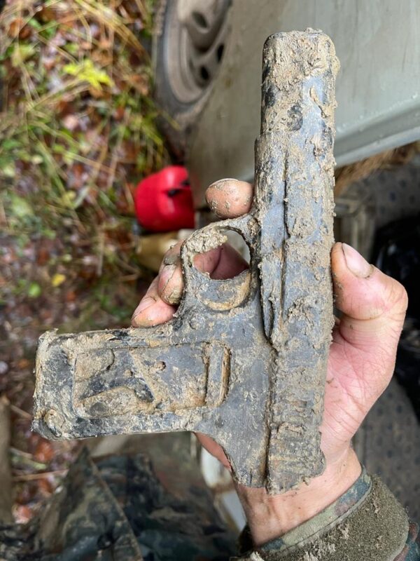 В Ржевском районе поисковики обнаружили самолет времен Великой Отечественной войны