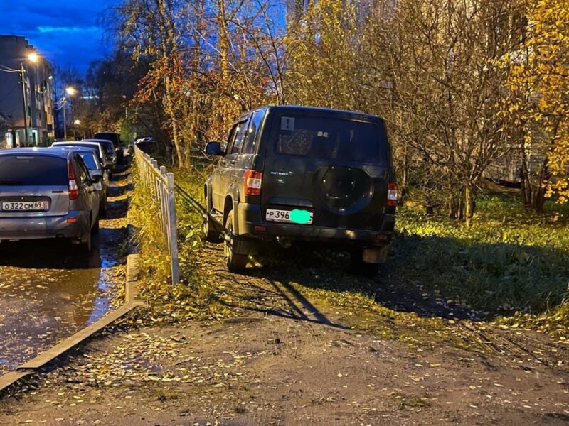 Глава Ржева призвал бороться с нарушителями правил парковки Глава Ржева призвал бороться с нарушителями правил парковки