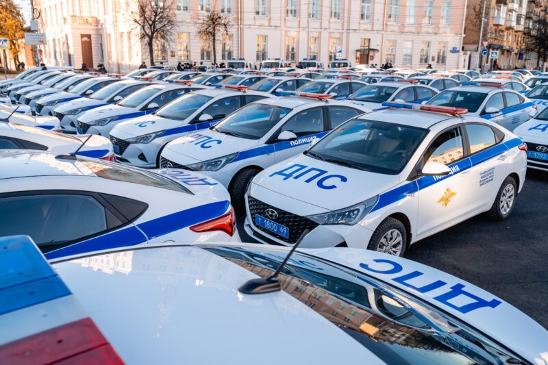 Для полиции Тверской области закупили 68 служебных автомобилей Для полиции Тверской области закупили 68 служебных автомобилей