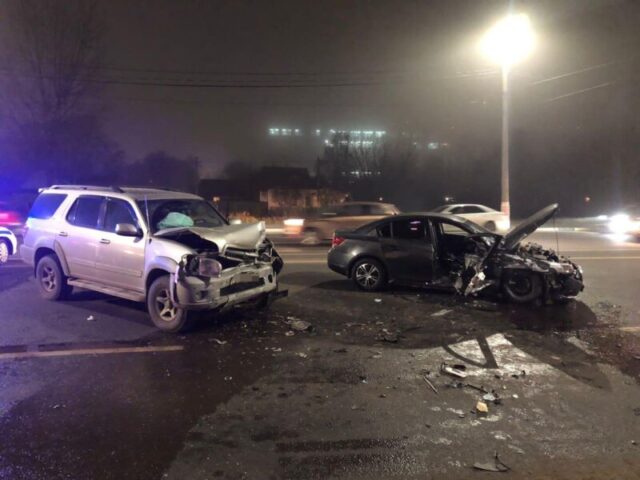 В Твери на Восточном мосту в ДТП пострадали четыре человека В Твери на Восточном мосту в ДТП пострадали три человека