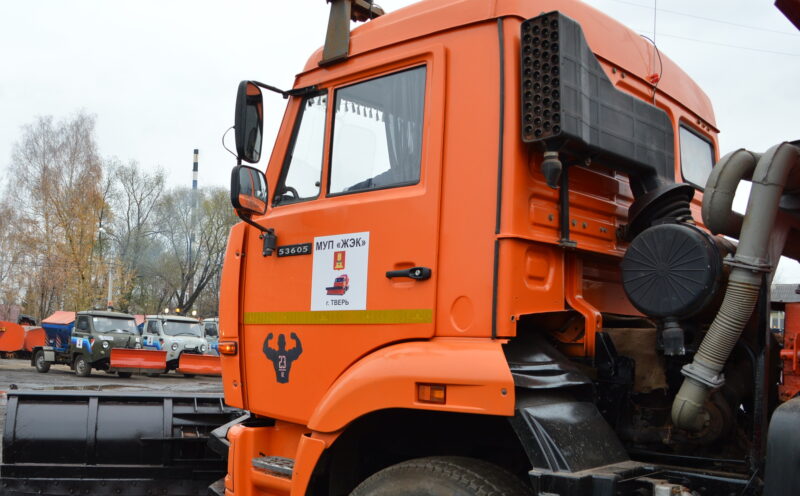 В Твери началась противогололедная обработка улиц В Твери началась противогололедная обработка улиц