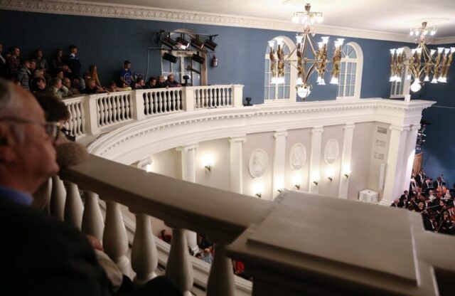 В Тверской филармонии прозвучит цимбалы и фортепиано На сцену Тверской филармонии возвращается программа "Музыкальный вагон"