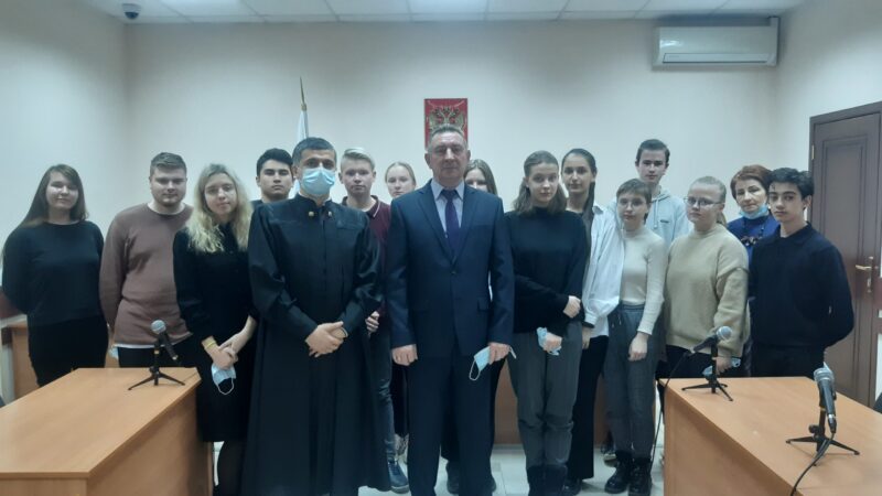 В Конаково школьники ознакомились с деятельностью суда В Конаково школьники ознакомились с деятельностью суда