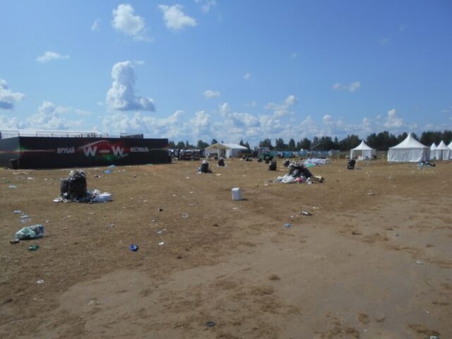 В Конаковском районе расчистили пастбище после фестиваля