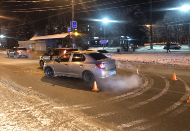 В Твери в аварии пострадала маленькая девочка