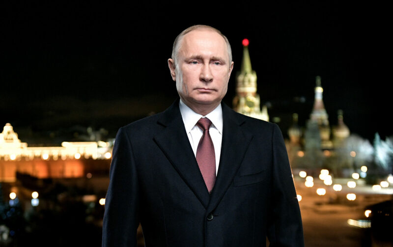 Владимир Путин поздравил жителей Верхневолжья с Новым годом