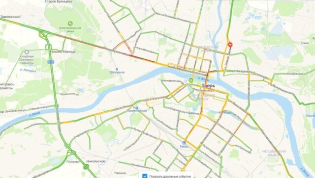Зиме дорогу: тверские водители застряли в пробках