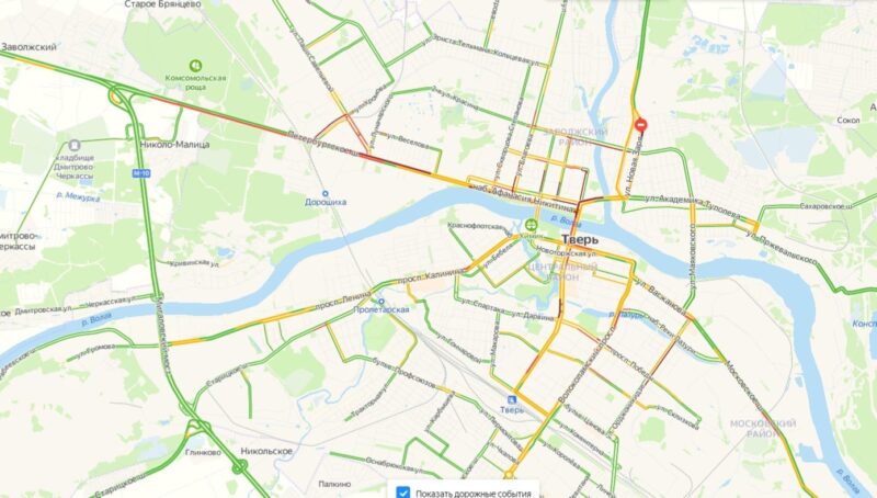 Зиме дорогу: тверские водители застряли в пробках Зиме дорогу: тверские водители застряли в пробках