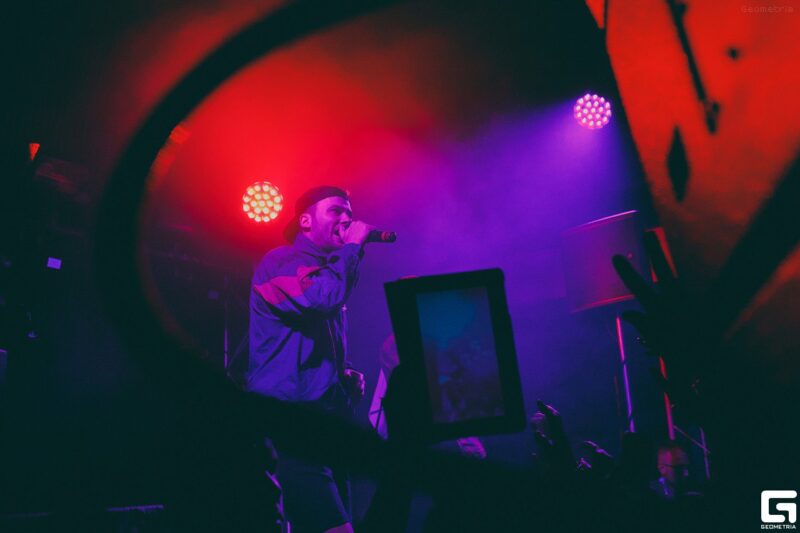 Звездные разборки: новый альбом Макса Коржа вышел в топ Звездные разборки: новый альбом Макса Коржа вышел в топ