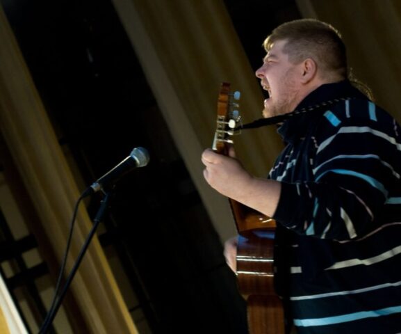 Жители Твери смогут встретиться с местным бардом и поэтом