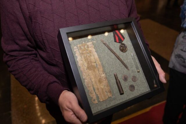 Медальон погибшего красноармейца, найденный в Тверской области, вернули родственникам