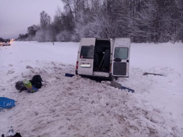 В Тверской области столкнулись микроавтобус и "Газель"