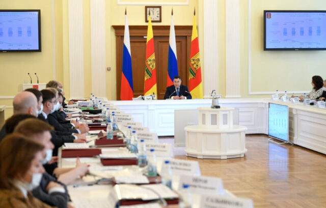 В областном правительстве рассмотрели программу госгарантий оказания медицинской помощи жителям В областном правительстве рассмотрели программу госгарантий оказания медицинской помощи жителям