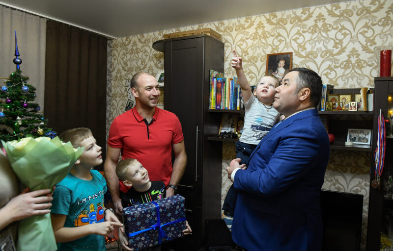 Игорь Руденя исполнил новогодние мечты юных жителей Тверской области