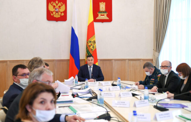 Тверским молодым поэтам вручили премию имени Андрея Дементьева 2021 года Тверским молодым поэтам вручили премию имени Андрея Дементьева 2021 года