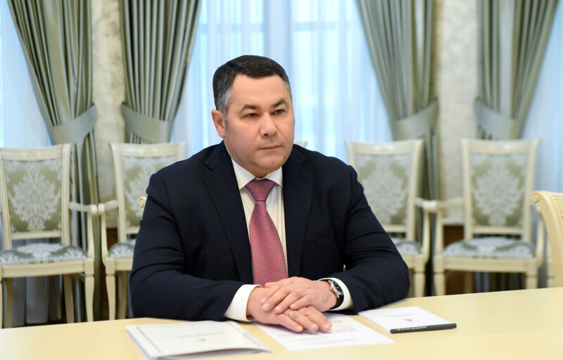 Губернатор Игорь Руденя провел встречу с главой Жарковского района Андреем Белявским
