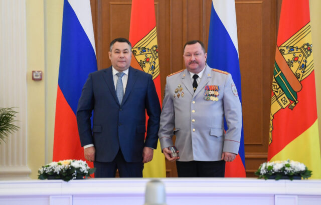 Начальник Западнодвинского отдела полиции получил региональную награду