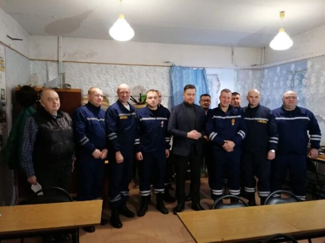 Глава Ржева поздравил спасателей с профессиональным праздником