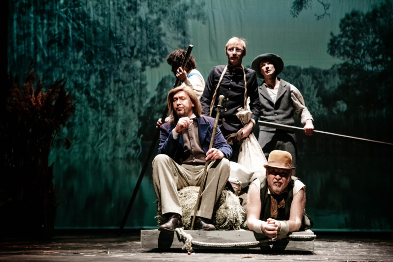 Никакого Тома Сойера: в Твери рассказали историю Гекльберри Финна Никакого Тома Сойера: в Твери рассказали историю Гекльберри Финна