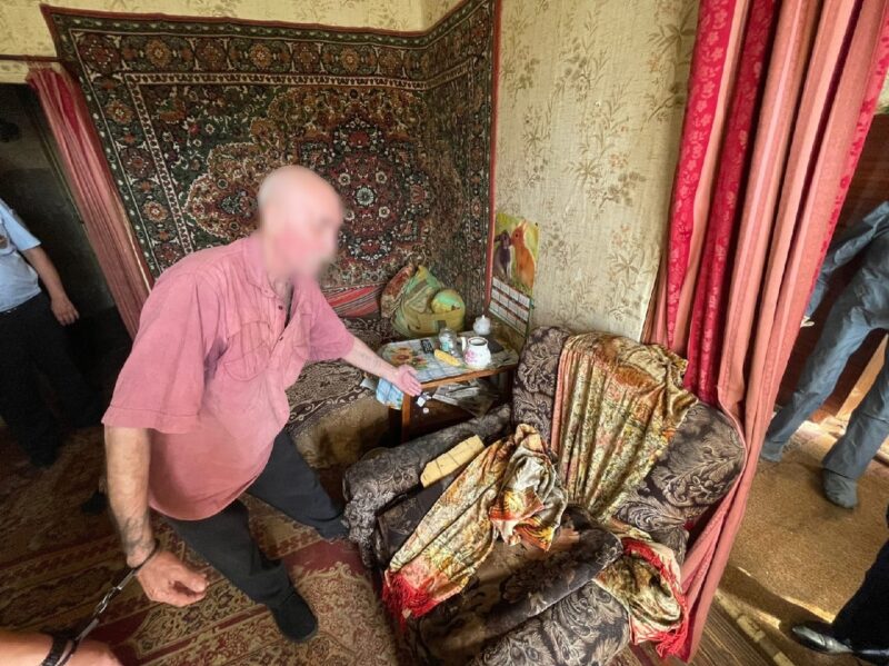 Житель Тверской области зарезал своего знакомого