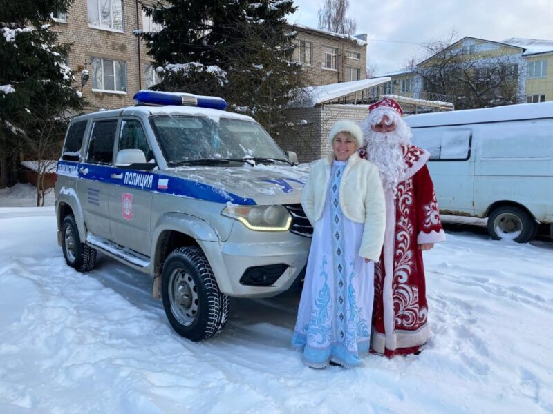 Акция «Полицейский Дед Мороз» прошла в Конаковском районе