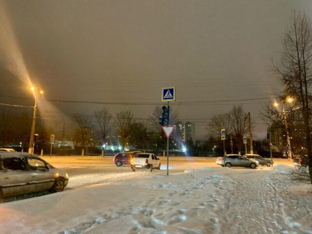 В Твери на набережной реки Лазури третий день не работает светофор