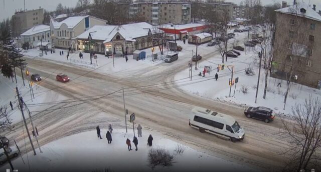 В Ржеве продолжают устанавливать камеры видеонаблюдения