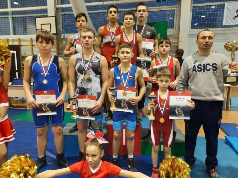 Калязинские спортсмены заняли третье место по греко-римской борьбе Калязинские спортсмены заняли третье место по греко-римской борьбе