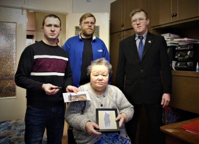 Поисковики нашли племянницу красноармейца, обнаруженного в Тверской области