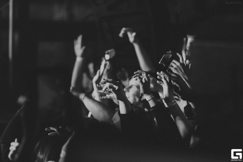 Звездные разборки: новый альбом Макса Коржа вышел в топ Звездные разборки: новый альбом Макса Коржа вышел в топ