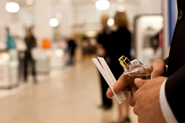 Житель Тверской области похитил парфюм из магазина