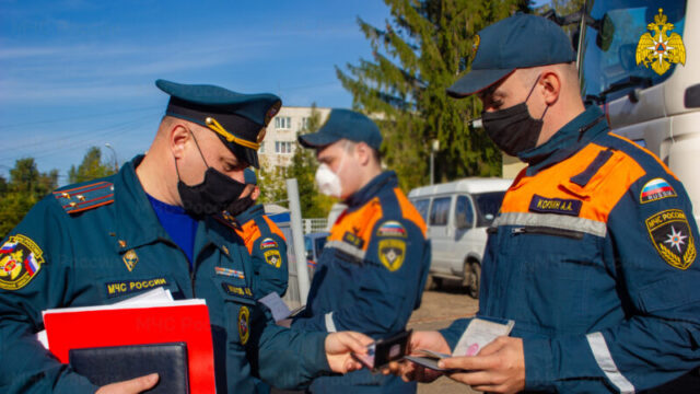 Очевидец пожара вынес мужчину из горящего в Твери дома